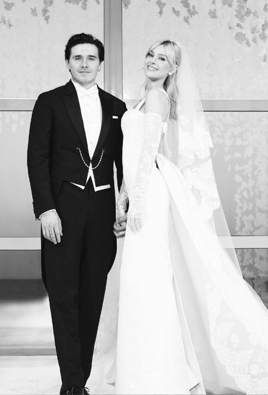 GELİNLİK YÜZÜNDEN KAVGA MI ÇIKTI? 2