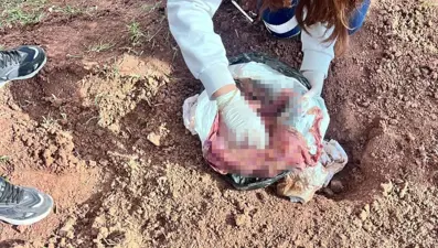 Bebeğini iple boğarak öldürmüştü: İki kişi tutuklandı