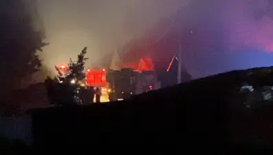 Mobilya imalathanesinde yangın