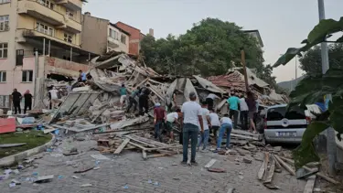 Sındırgı'da art arda arçılar: 4.1, 4.0...