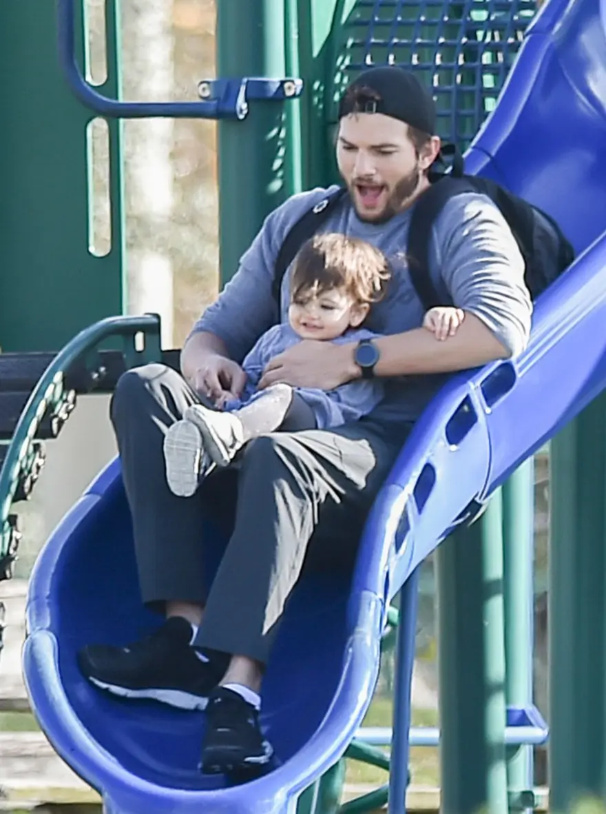 Ricky Martin dördüncü kez baba oldu (Ünlü babalar ve çocukları) 20 Ricky Martin dördüncü kez baba oldu (Ünlü babalar ve çocukları) 20