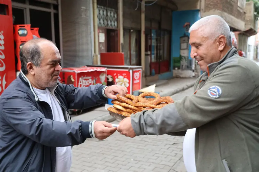 20 yıl simit sattı, 49 yaşında mesleğini yapmaya başladı: Yüreklere dokunan başarı hikayesi 5 20 yıl simit sattı, 49 yaşında mesleğini yapmaya başladı: Yüreklere dokunan başarı hikayesi 5