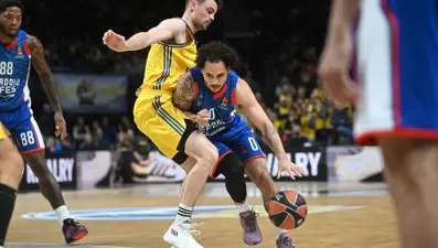 Shane Larkin, EuorLeague&#x27;de haftanın en değerli oyuncusu oldu