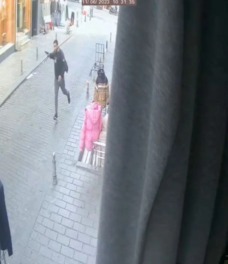 Fatih'te silahlı iş yeri baskını 