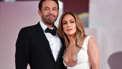 Jennifer Lopez de alyansını çıkardı