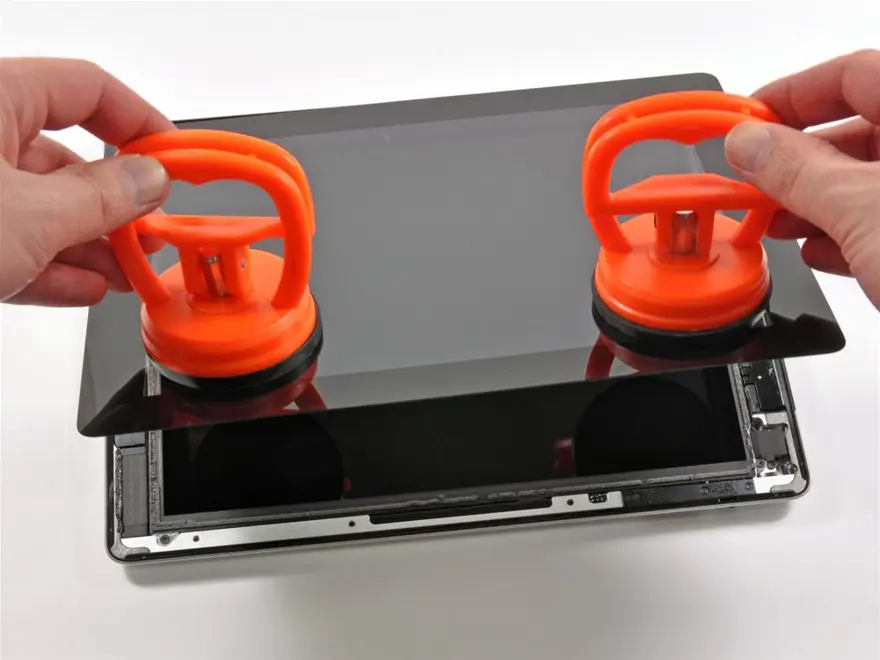 Yeni iPad'i parçalarına ayırdılar 9