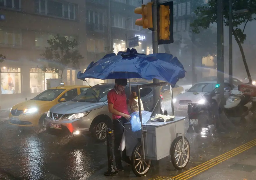 İstanbul'da etkili yağış (20 dakikalık kabus) 56