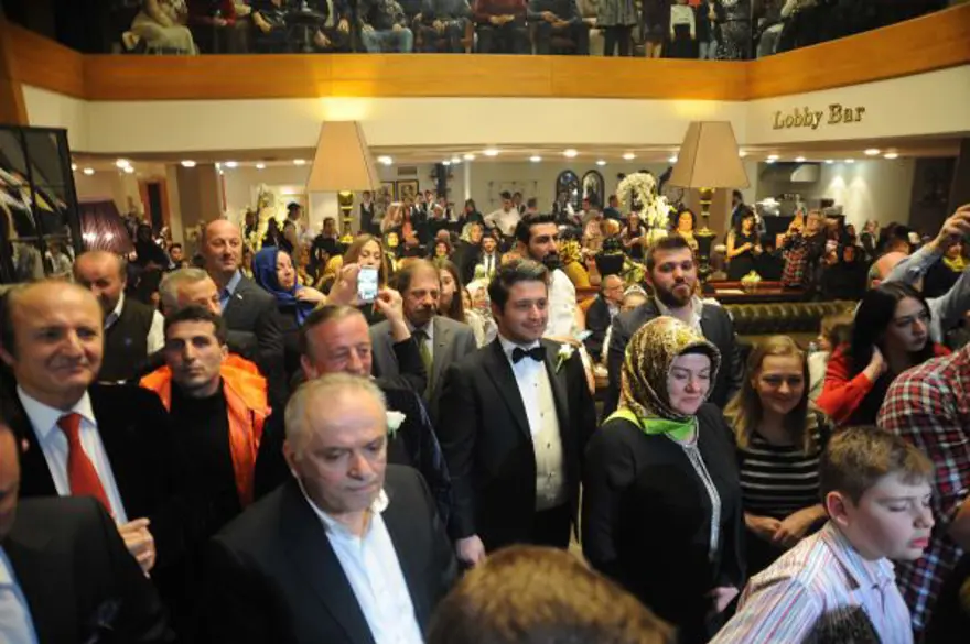Ali Ağaoğlu'dan kızı Sena Ağaoğlu'na ikinci düğün 5