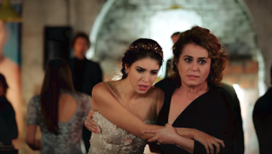 "Çok pişmanım, ne olur affet!" (Fazilet Hanım ve Kızları 26. bölüm fragmanı)