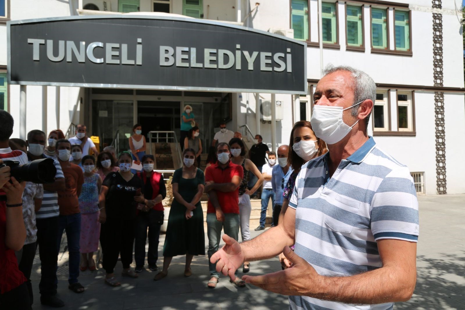 Tunceli Belediye Başkanı Fatih Mehmet Maçoğlu görevine döndü