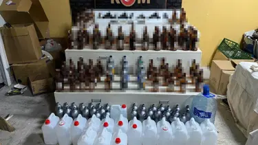 Eğlence mekanı görünümlü mekanda kaçak içki imal etmişler