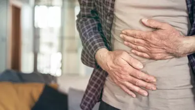 Doktor yaşadığı mide ağrısını görmezden geldi: 1 hafta sonra kanserden hayatını kaybetti