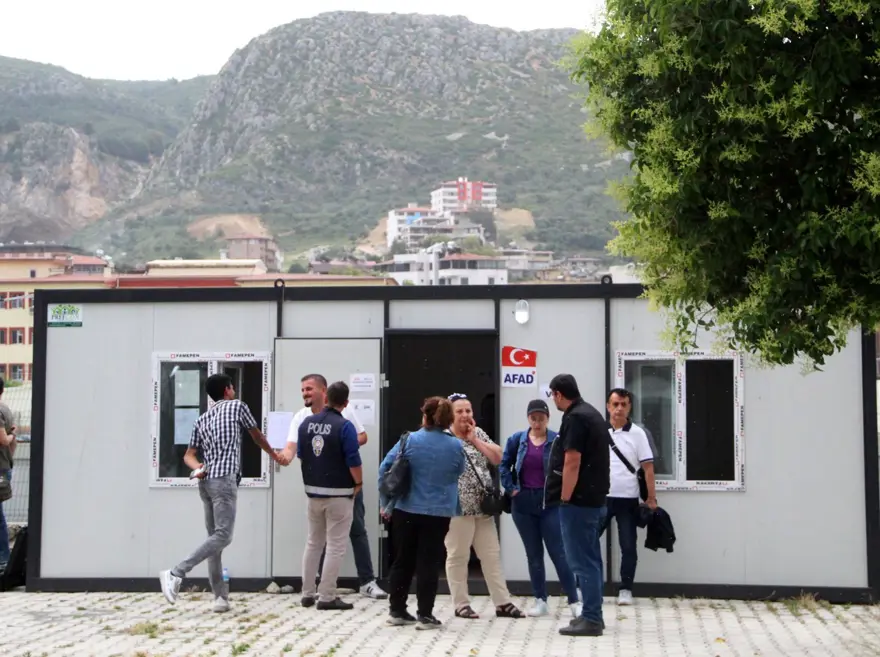 Deprem bölgesinde seçimin ikinci turu 3