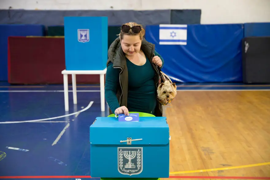 İsrail'de halk sandık başında 13 İsrail'de halk sandık başında 13