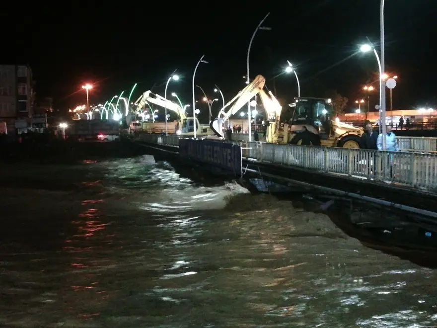 Batı Karadeniz'i yine sel vurdu 11