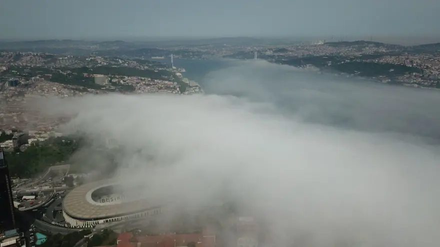 İstanbul Boğazı'na çöken sis doyumsuz görüntüler oluşturdu 28