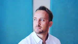 Oyuncu Uğur Arda Aydın, cinsel taciz suçundan 2 yıl 6 ay hapis cezasına çarptırıldı Oyuncu Uğur Arda Aydın, cinsel taciz suçundan 2 yıl 6 ay hapis cezasına çarptırıldı