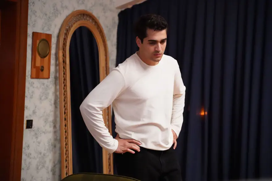 Yalı Çapkını'nda Seyran'a Pelin sürprizi! "Ferit artık öğrenmeli" 8 Yalı Çapkını'nda Seyran'a Pelin sürprizi! "Ferit artık öğrenmeli" 8