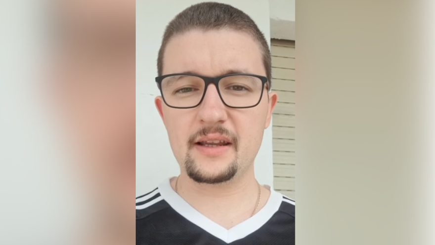 Bu kez çok yaklaşmıştı. 500 gündür saçlarını kesmeyen Manchester taraftarı yine berbere gidemedi 1 Bu kez çok yaklaşmıştı. 500 gündür saçlarını kesmeyen Manchester taraftarı yine berbere gidemedi 1