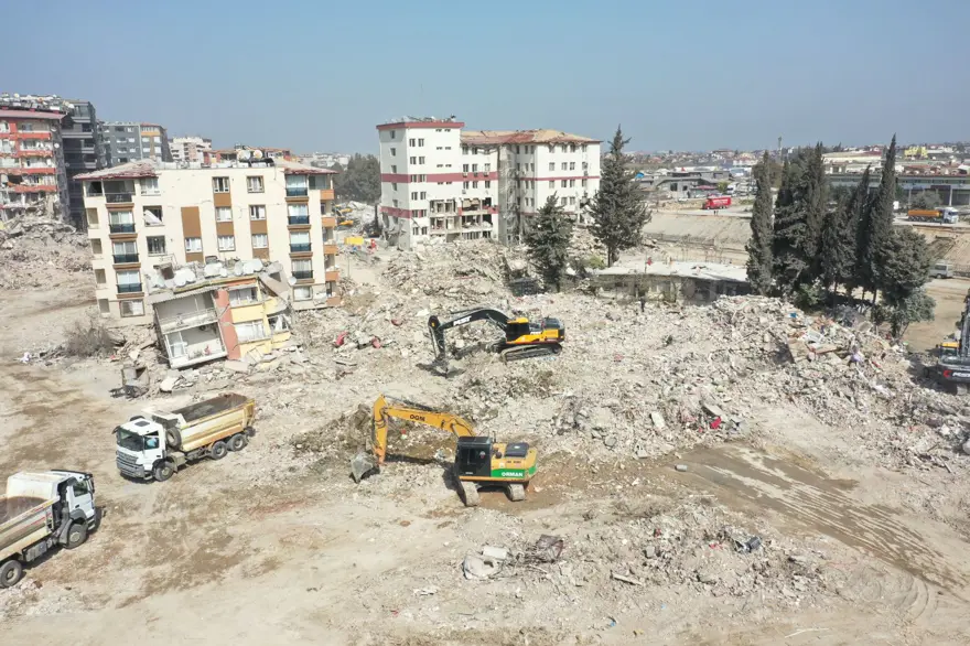 3 soru 3 yanıt | Deprem sonrası imar suçlularını neler bekliyor? 1