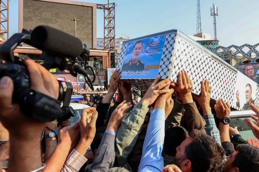 İranlı kayıp komutan ortaya çıktı! İsmail Kaani gözyaşlarını tutamadı 5 İranlı kayıp komutan ortaya çıktı! İsmail Kaani gözyaşlarını tutamadı 5