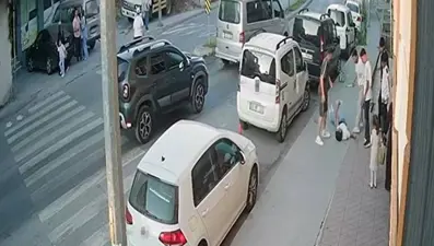 Sokak ortasında sopayla öldüresiye dayak