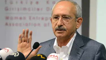 'Başbakan Arınç'ı feda etti'