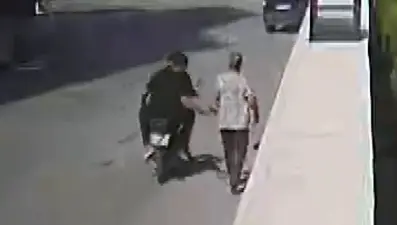 Sokak ortasında kapkaççılık