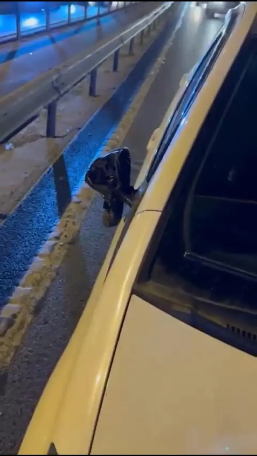 Haliç’te başlayan tartışma Mecidiyeköy’de kavgaya dönüştü |D-100’ün ortasında tekmeli yumruklu saldırı 8