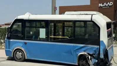 Sakarya’da cip ile minibüs çarpıştı: 7 yaralı