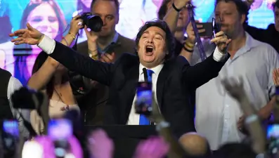 Arjantin: Milei ara seçimde ezici zafer kazandı