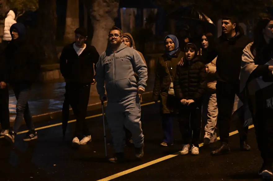 Depremin 2. yılında kayıplar anılıyor 25