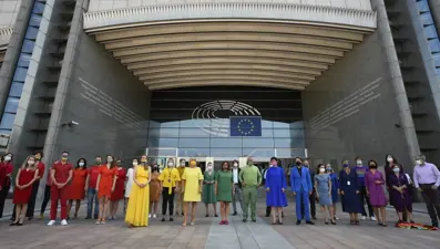 AB baskısı Polonya’da LGBTİ+ karşıtlığından geri adım attırdı