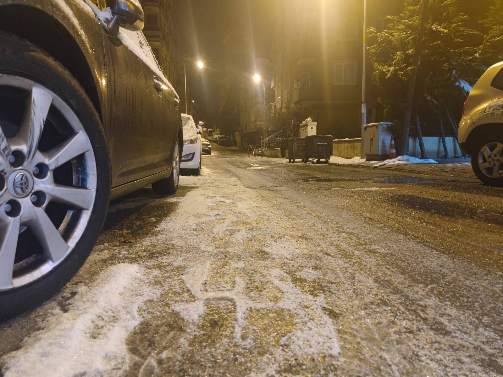 İstanbul buz tuttu: Sıcaklık eksi 4 dereceye düştü