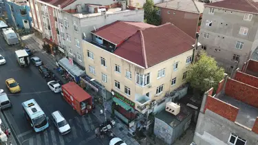 Ataşehir'de yıkılma riski bulunan bina mühürlendi