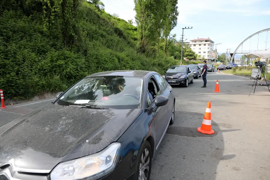 Yasak kalınca çay üreticileri yollara düştü 16