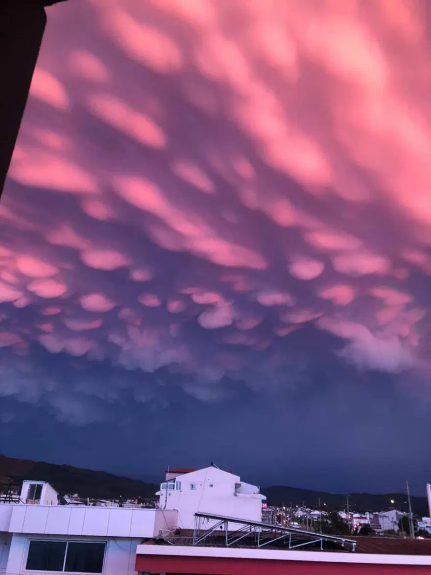 Muğla'da sağanak sonrası Mammatus bulutları görüldü 1 Muğla'da sağanak sonrası Mammatus bulutları görüldü 1