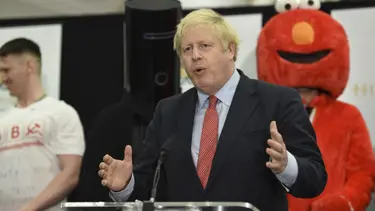 Boris Johnson İngiltere'de tek başına iktidar oldu
