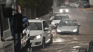 Hava durumu: Meteoroloji'den şiddetli yağış uyarısı (İstanbul ve 8 il için ''sarı kodlu'' uyarı)