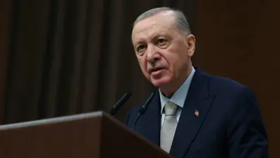 Cumhurbaşkanı Erdoğan'dan Özgür Özel'e tepki: Siyasi mandacılık talep ediyor