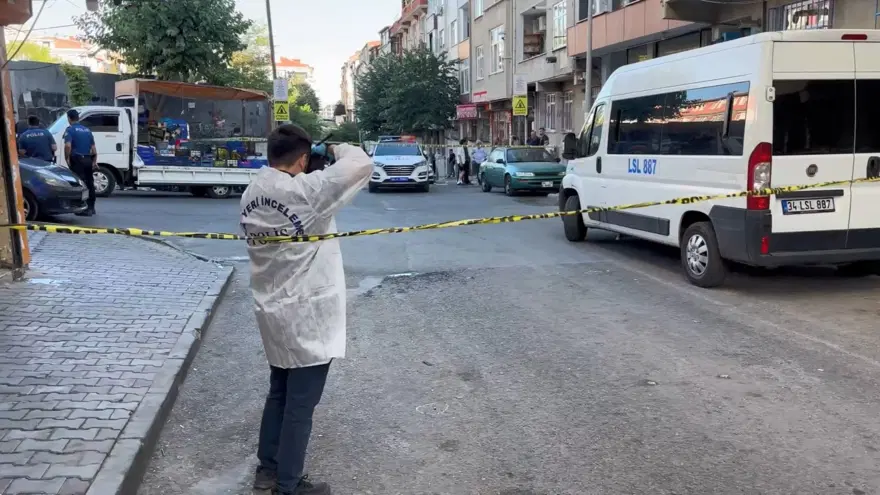 İstanbul'da üç arkadaşa sokak ortasında kurşun yağmuru 