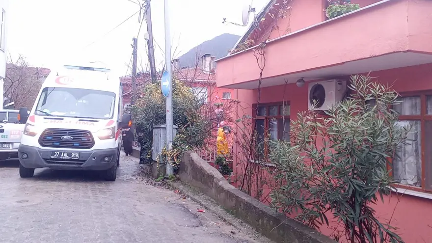 Yirmi gün önce evlenmişti: Orman muhafaza memuru evinde ölü bulundu 4 Yirmi gün önce evlenmişti: Orman muhafaza memuru evinde ölü bulundu 4