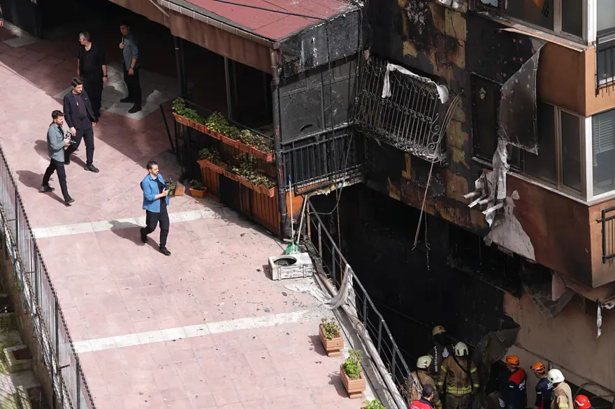 İstanbul Beşiktaş'ta yangın faciası: 29 ölü 25 İstanbul Beşiktaş'ta yangın faciası: 29 ölü 25