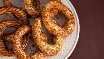 Kandil simidi nasıl yapılır? (Mahlepli-mahlepsiz kandili simidi tarifi)