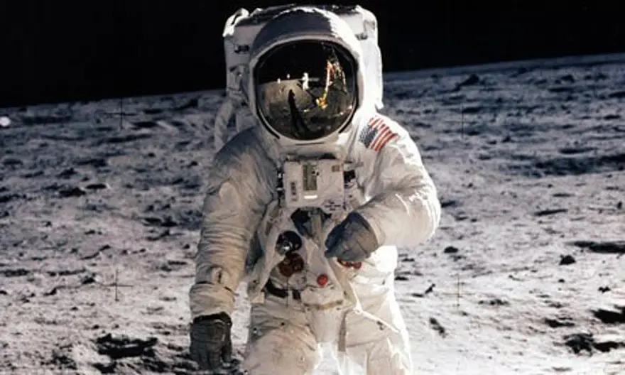 Çin en geç 2036'da aya astronot gönderecek 