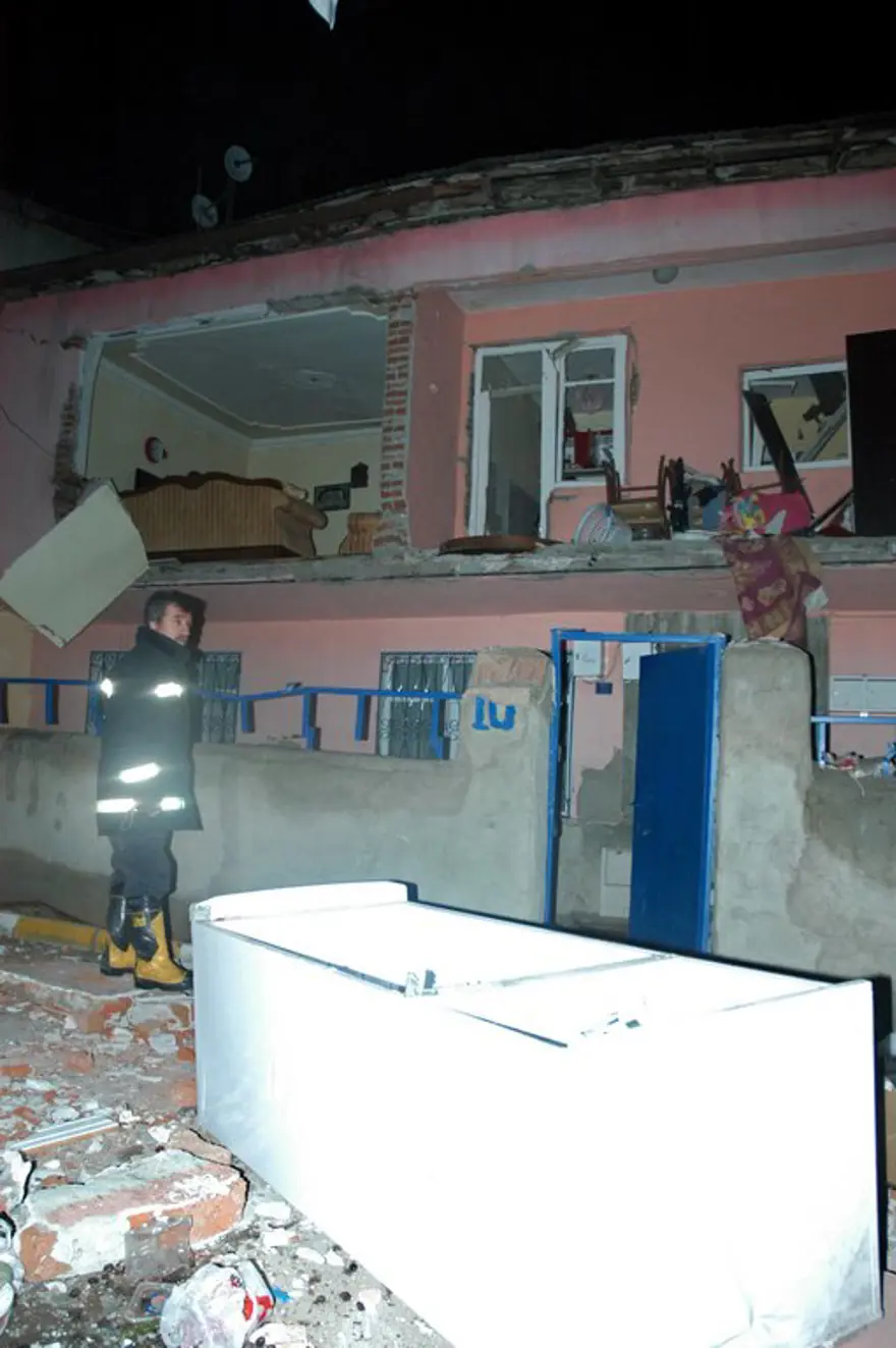 Bomba değil, tüp patladı 2