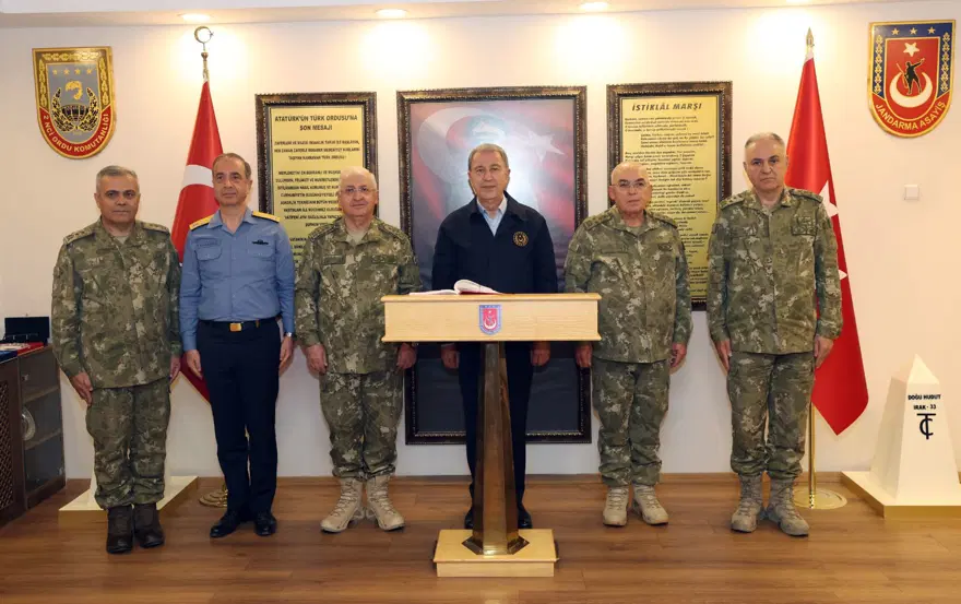 Milli Savunma Bakanı Akar'dan sınır birliklerinin komutanları ile toplantı 4