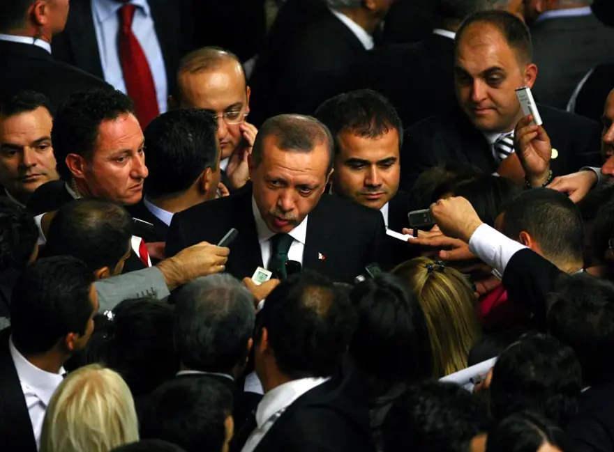 Siyasetçiler resepsiyonda buluştu 11