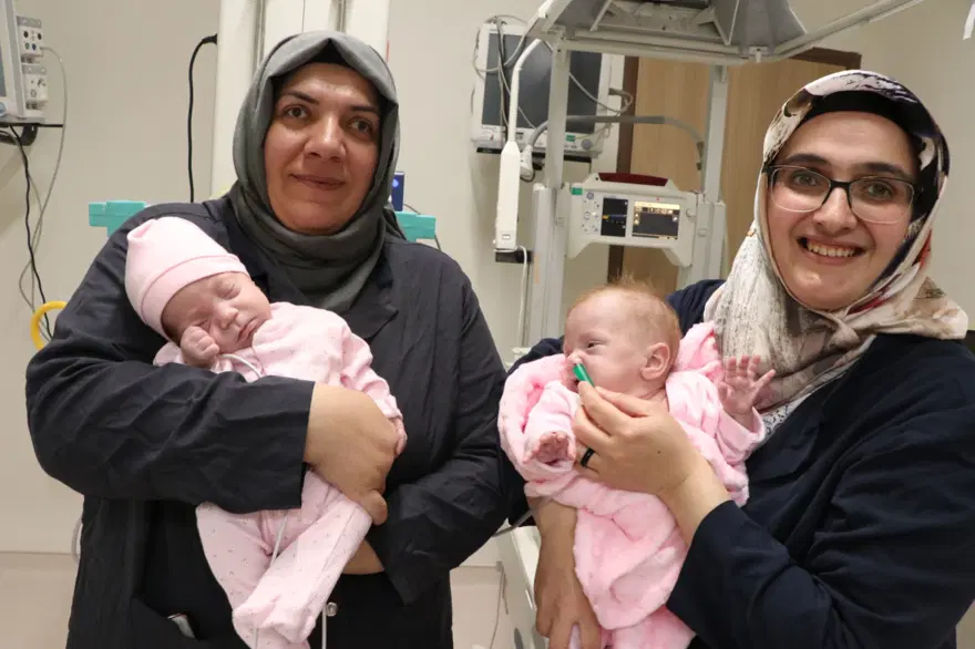 Organları gelişmeden doğdular, aylarca yoğun bakımda kaldılar... 2 bebeğin mucize kurtuluşu 