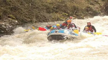 Debi arttı, rafting tutkunları bölgeye akın etti